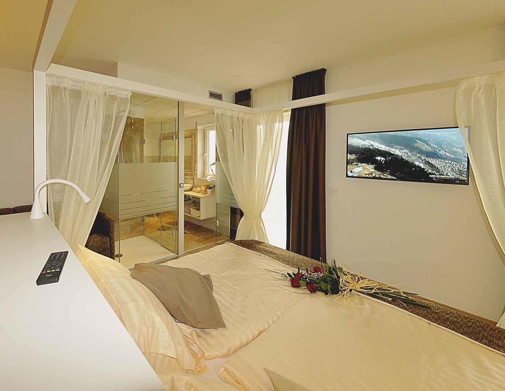 Hotel Florida Levico Terme Buitenkant foto