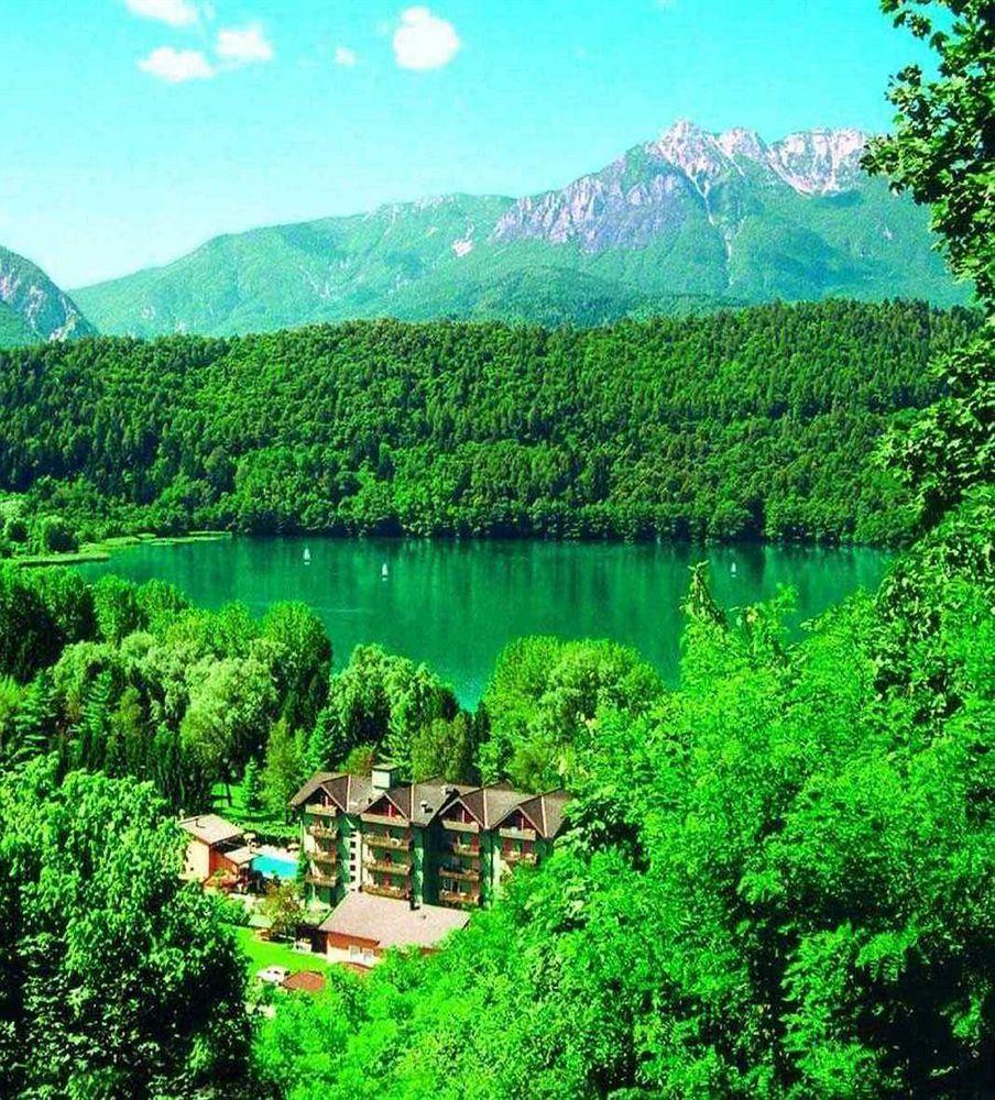 Hotel Florida Levico Terme Buitenkant foto