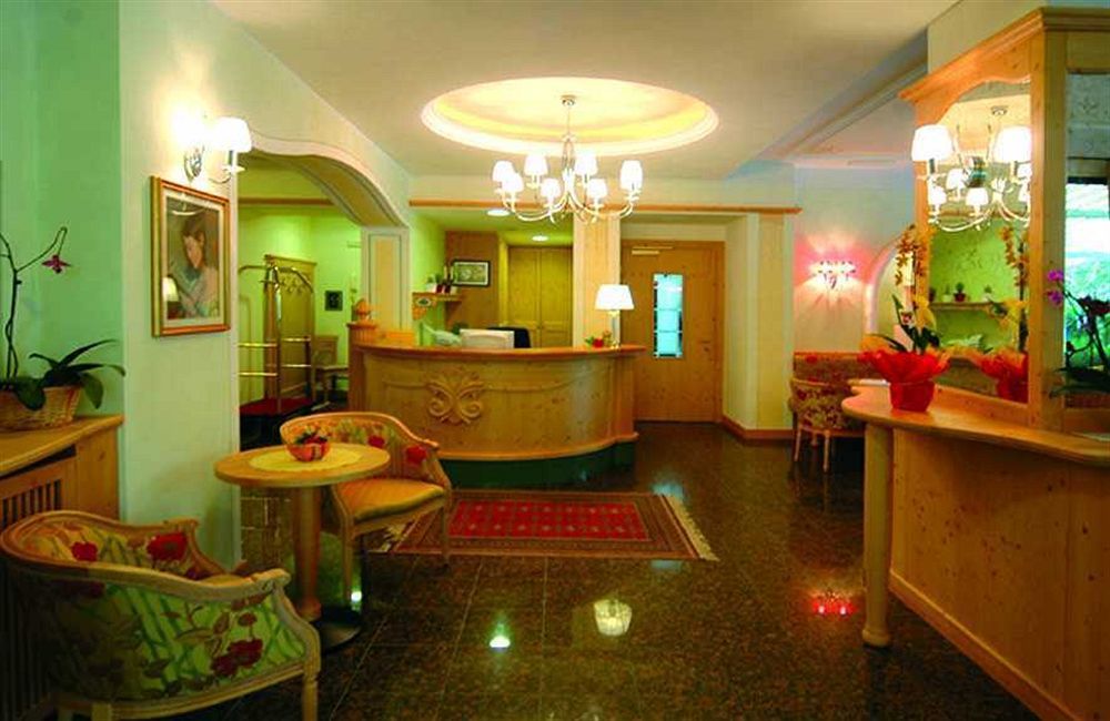 Hotel Florida Levico Terme Buitenkant foto